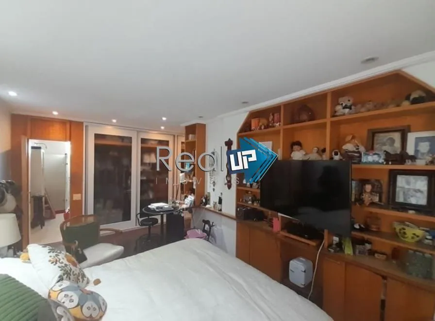 Furnished apartment with 4 bedrooms and an open kitchen — photo 39