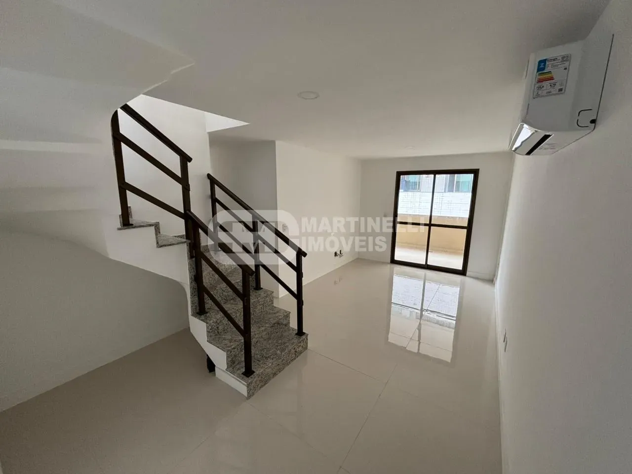 3-bedroom apartment with a separate, enclosed kitchen — photo 9
