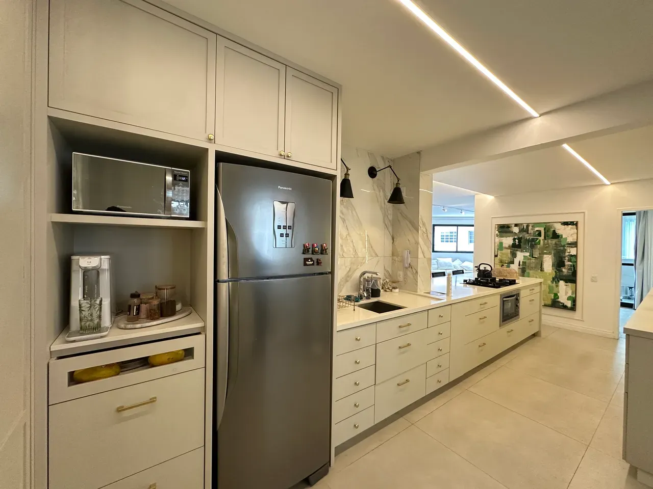 3-bedroom apartment with a fireplace in Florianópolis — photo 35