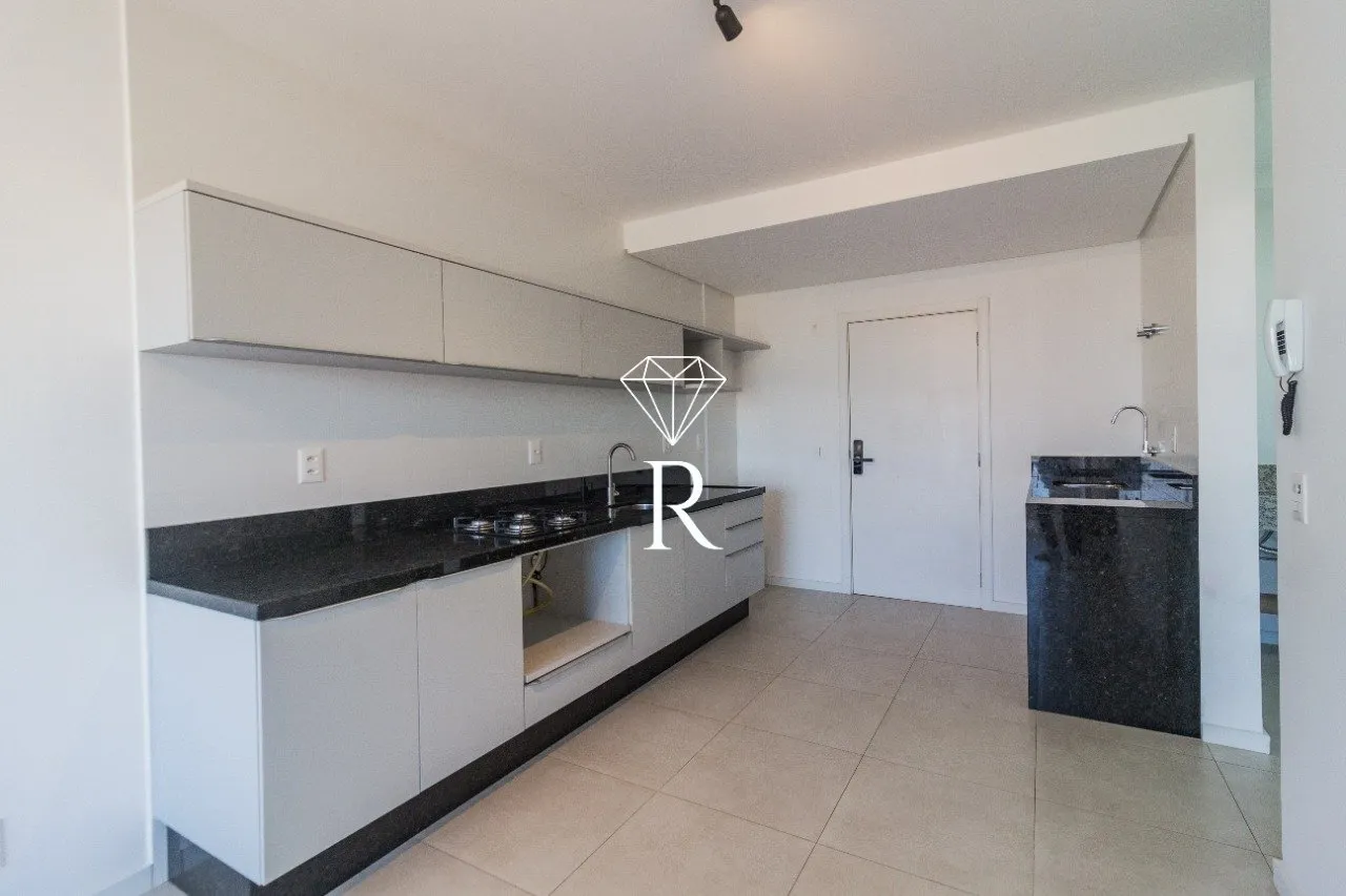 Furnished 1-bedroom apartment with open-plan kitchen — photo 26