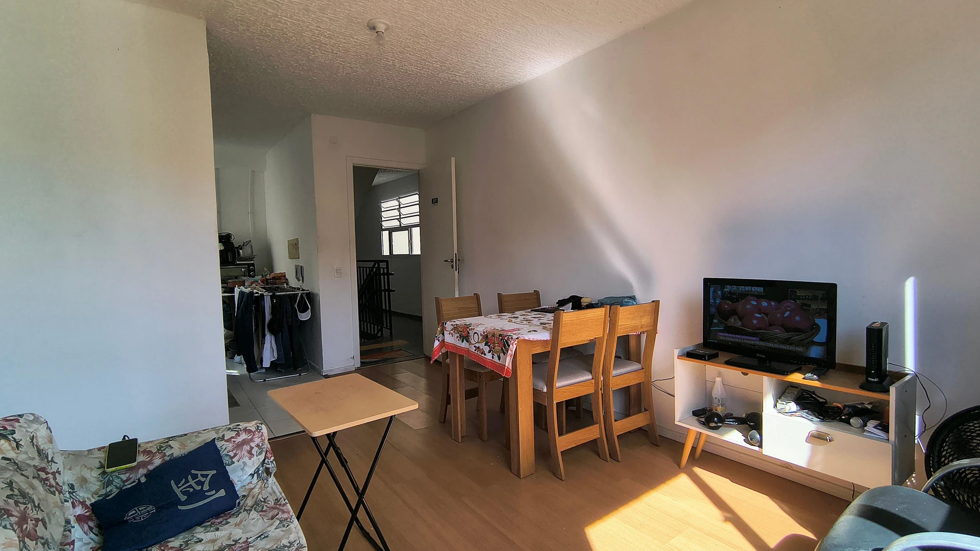 Furnished 2-bedroom apartment with 1 bathroom — photo 8