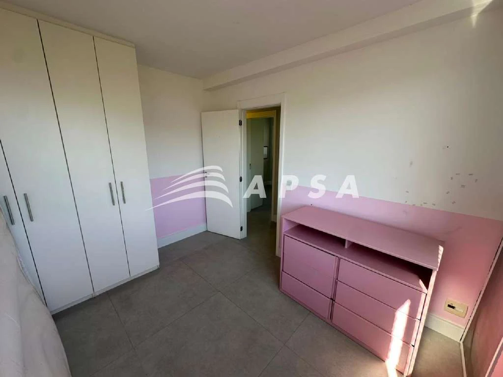 Apartamento de 3 quartos com cozinha americana e varanda — photo 27