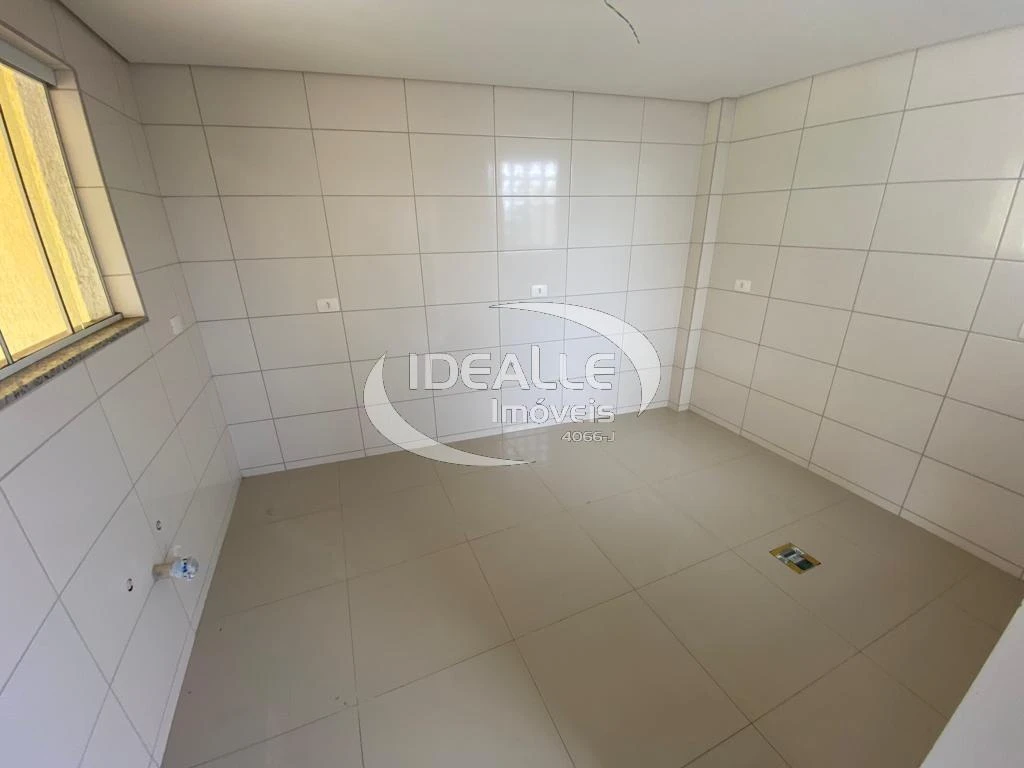 Будинок: 2 спальні, 1 з власною ванною кімнатою, 131 м² — photo 2