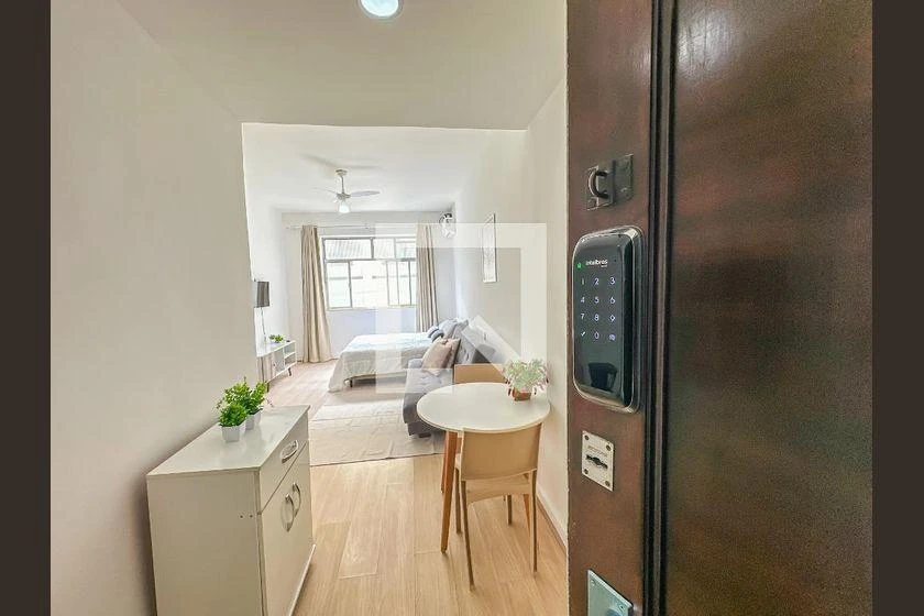 Furnished studio, 30 m² — photo 33