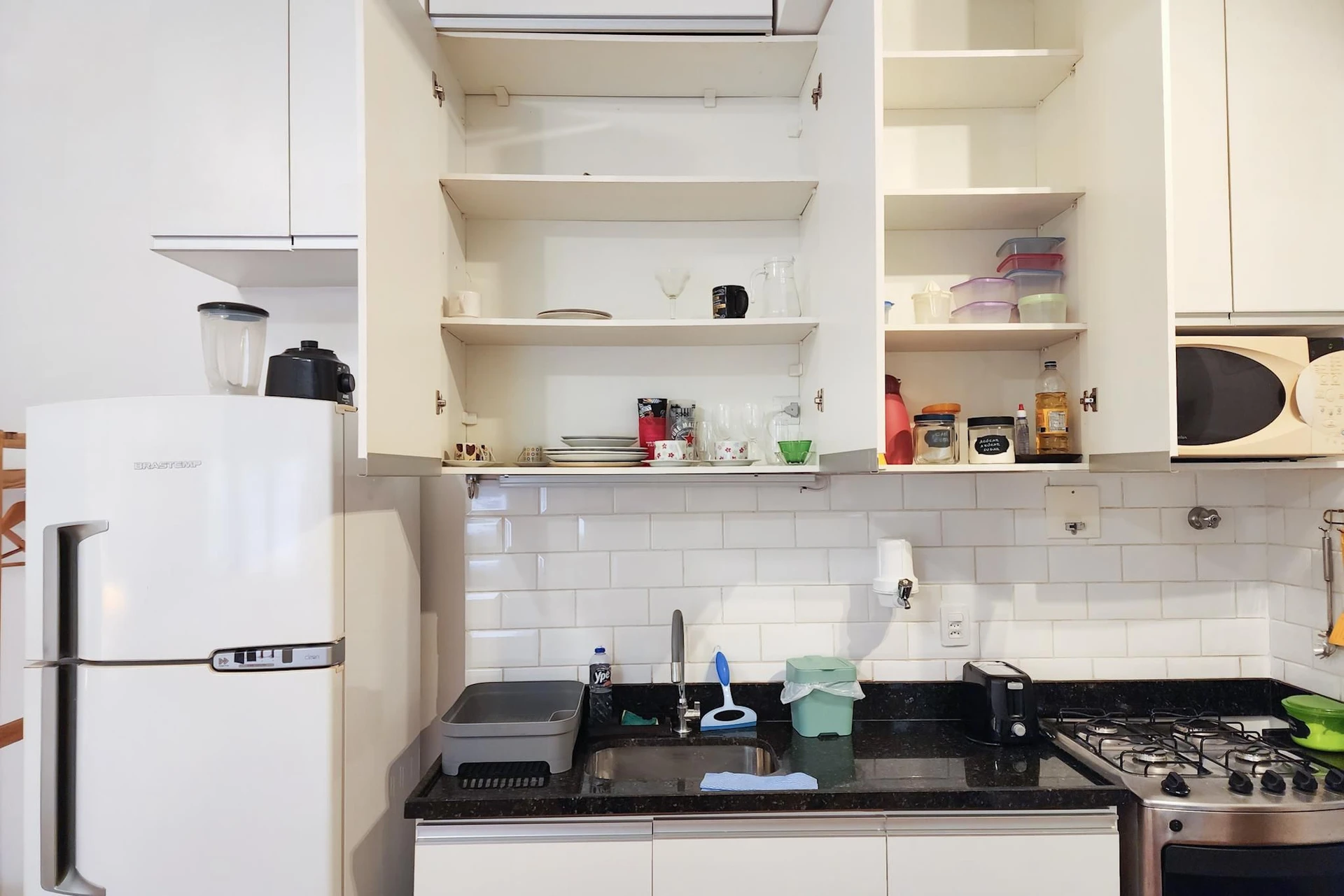 Monoambiente con espacio de home office en Rio de Janeiro — photo 7