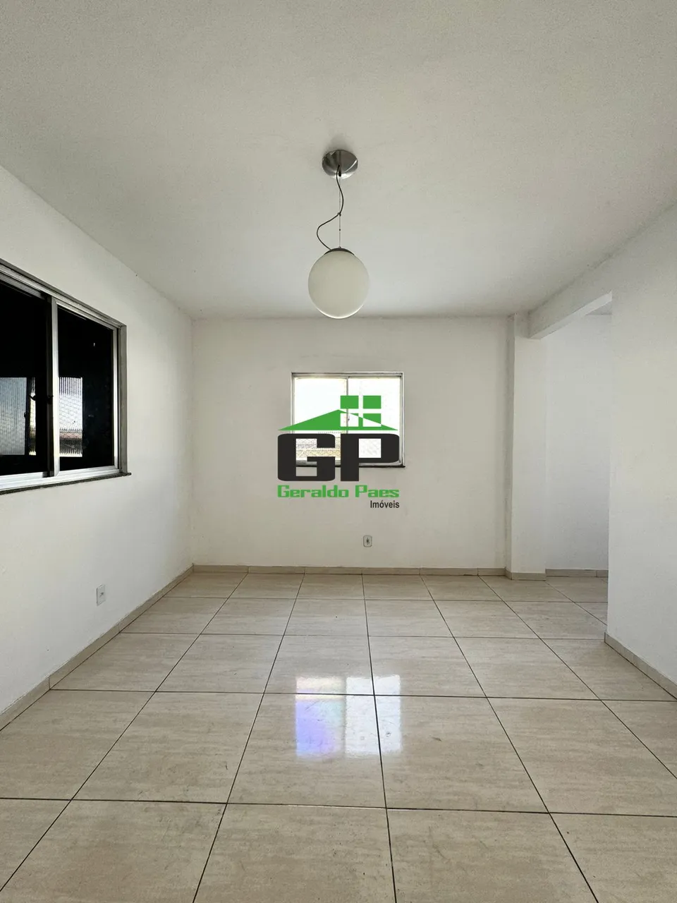 1-bedroom apartment with open-plan kitchen and balcony — photo 12