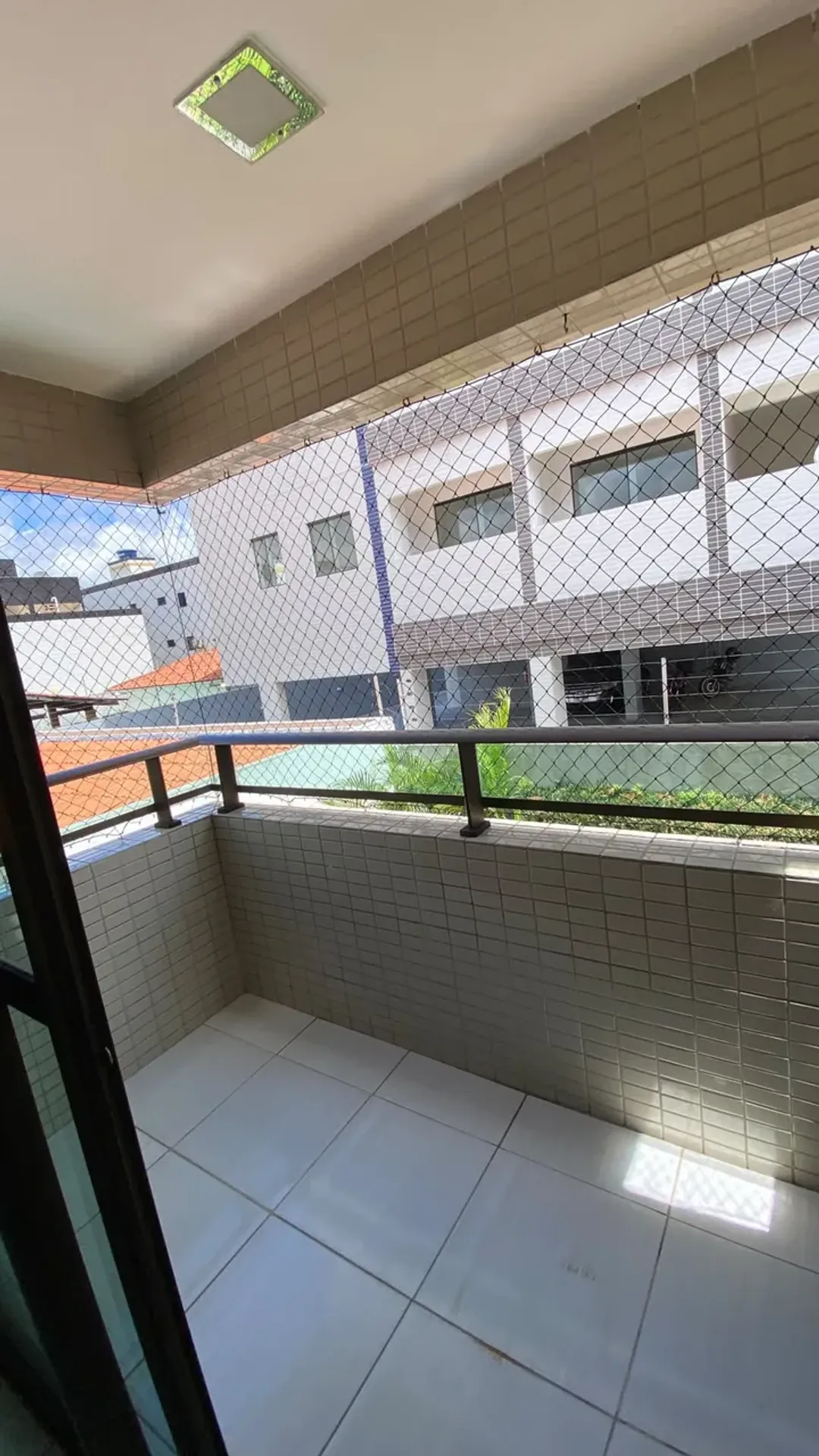3-bedroom apartment, 1 with its own bathroom, 73 m² — photo 11