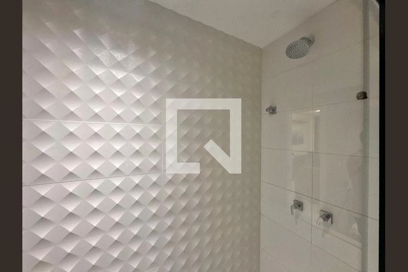 Rental house with 4 suites and 450 m² — photo 37