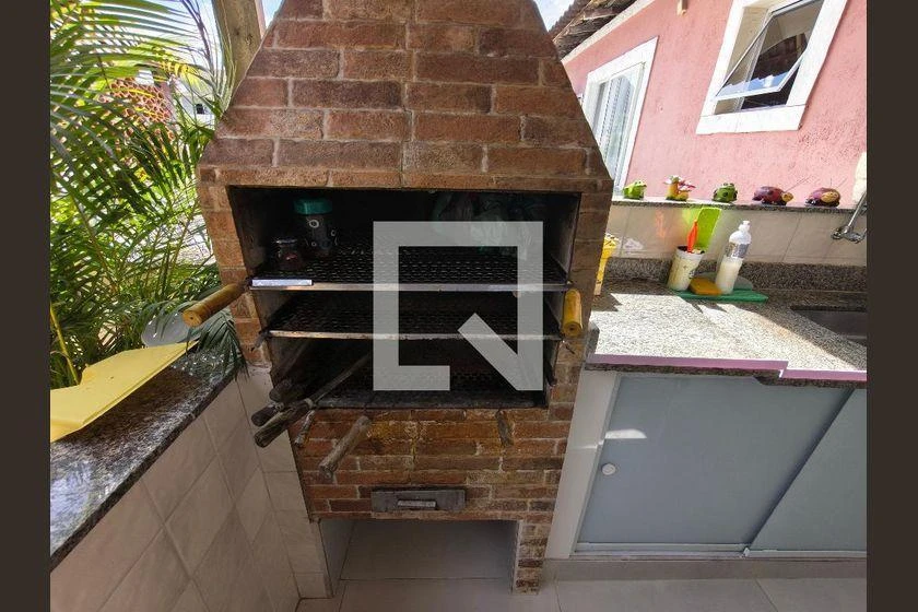 358 m² rental house with 2 bedrooms, suite and balcony — photo 49
