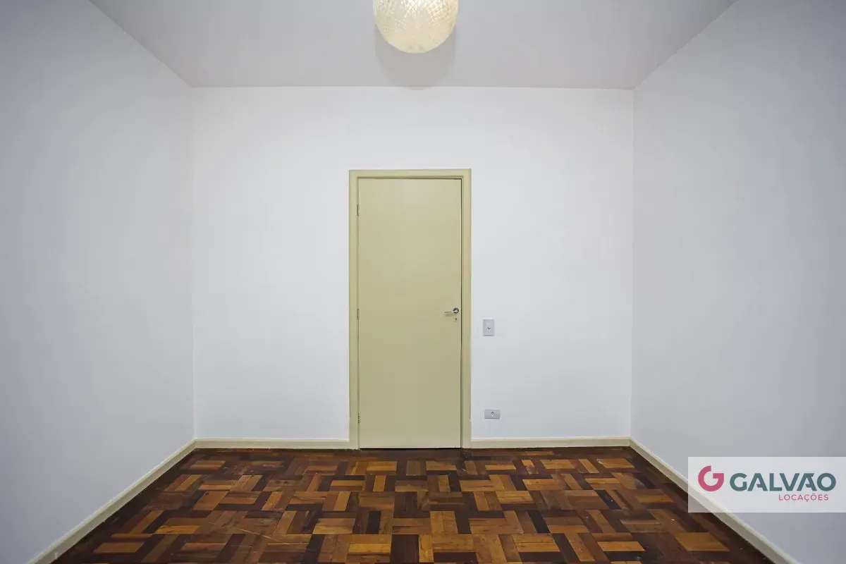 Unfurnished 3-bedroom apartment with 1 bathroom and no parking — photo 19