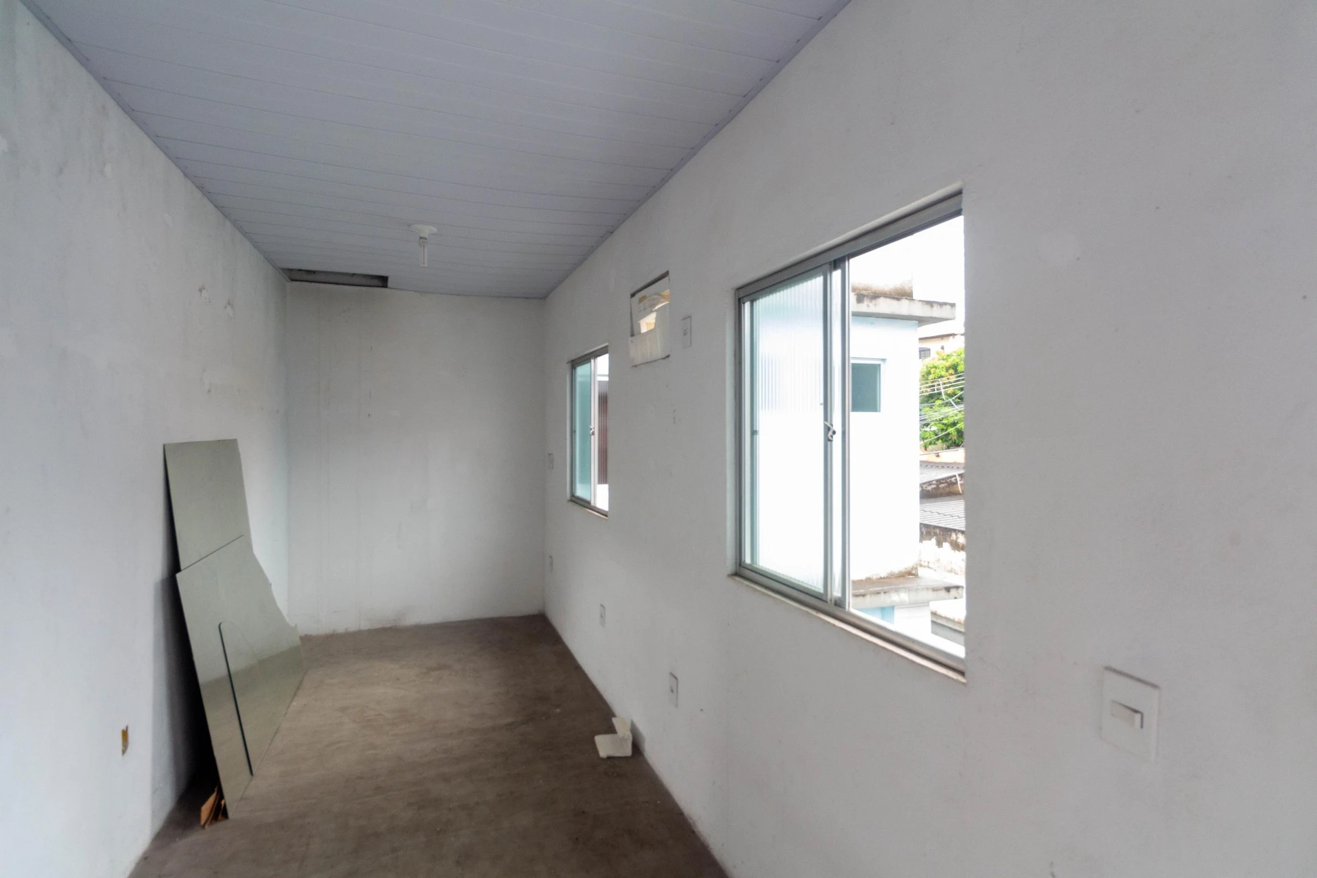 2-bedroom house with a home office — photo 40