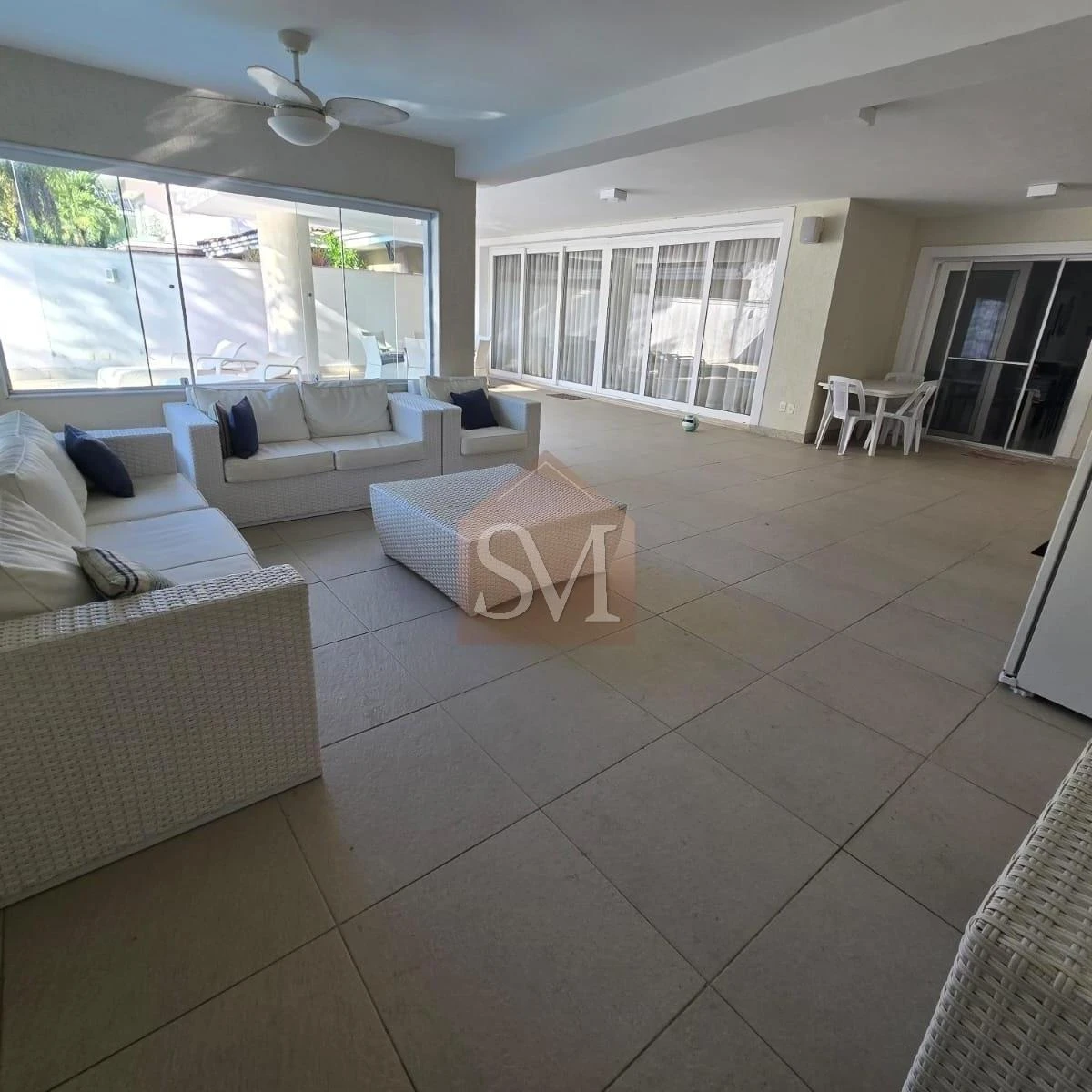 Furnished triplex house with 4 en-suite rooms and 669 m² — photo 20