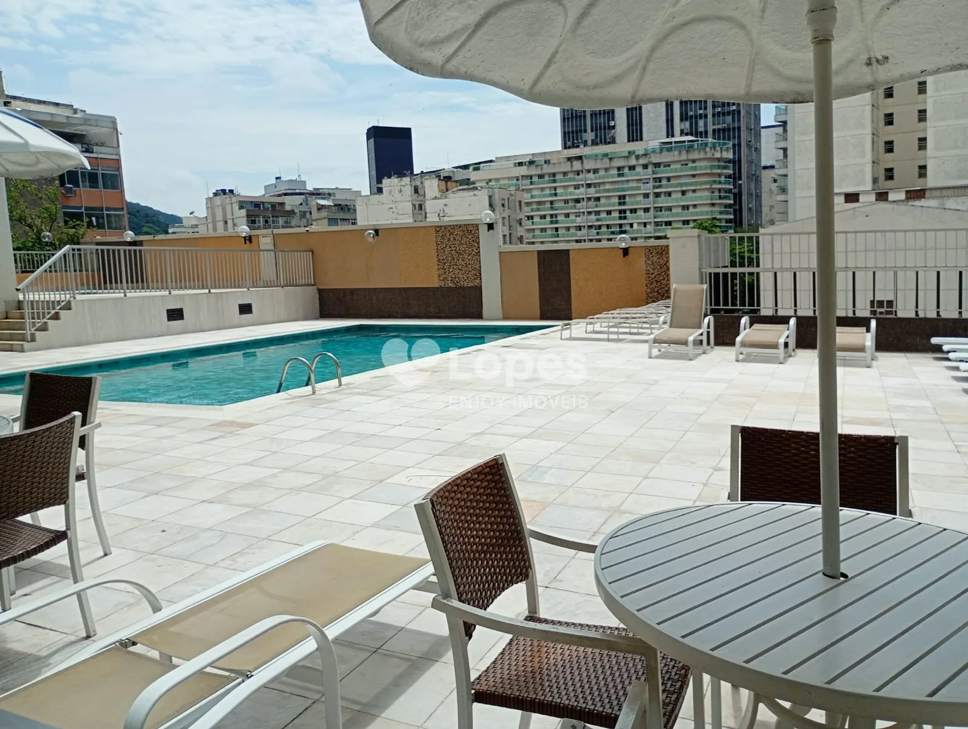 Apartment on the 14th floor with a washing machine — photo 3