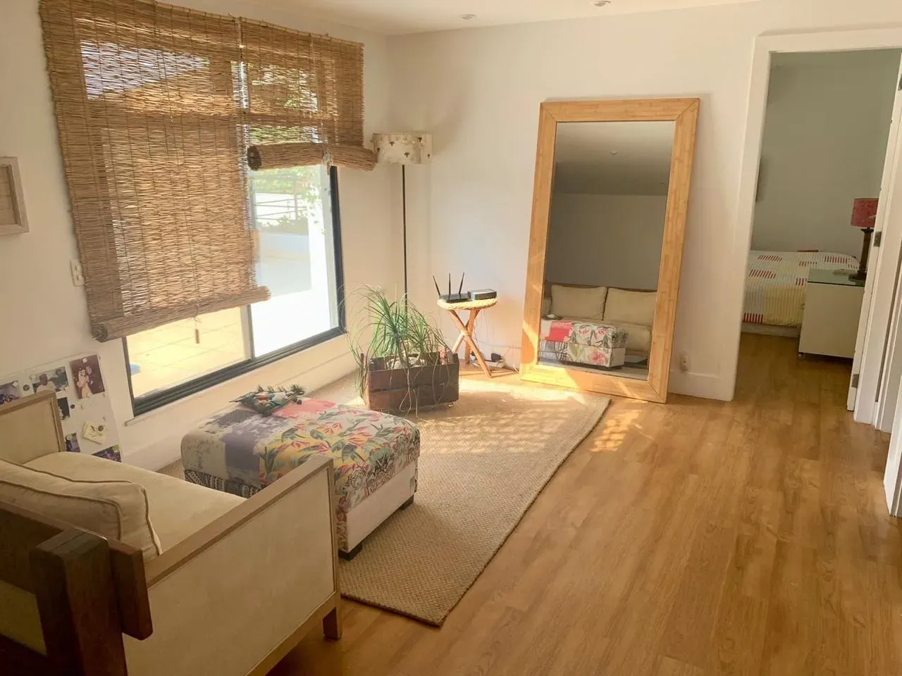 Furnished house with 4 bedrooms and 5 bathrooms, warm wood touches — photo 4