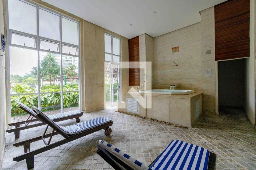 Furnished 136 m² 1-bedroom apartment with 2 parking — photo 40