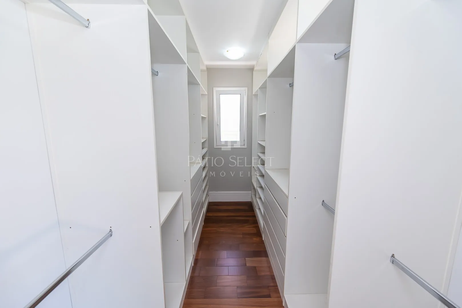 Furnished house, 305 m², with a bathtub — photo 22