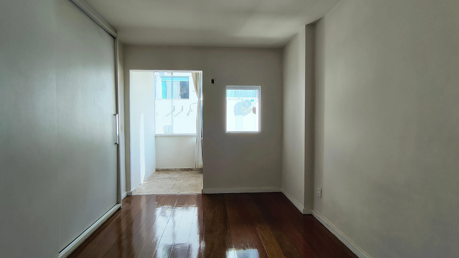 Apartment with 3 en-suite bedrooms and 5 baths, 2 parking — photo 6