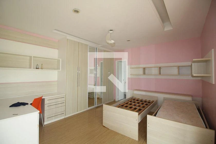 6-bedroom house with 4 en-suite suites and 600 m² — photo 4