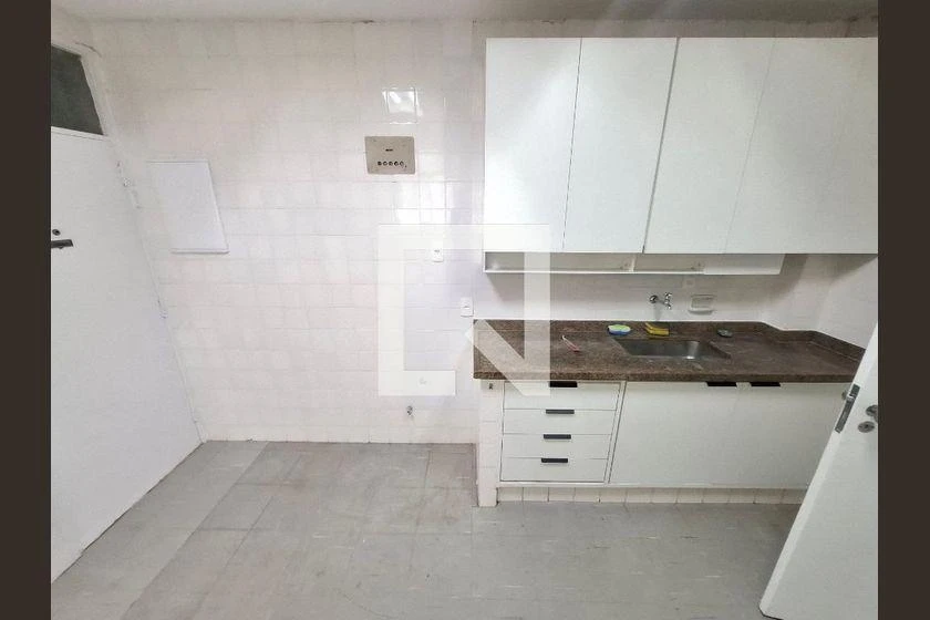 3-bedroom apartment with floor-to-ceiling windows — photo 24