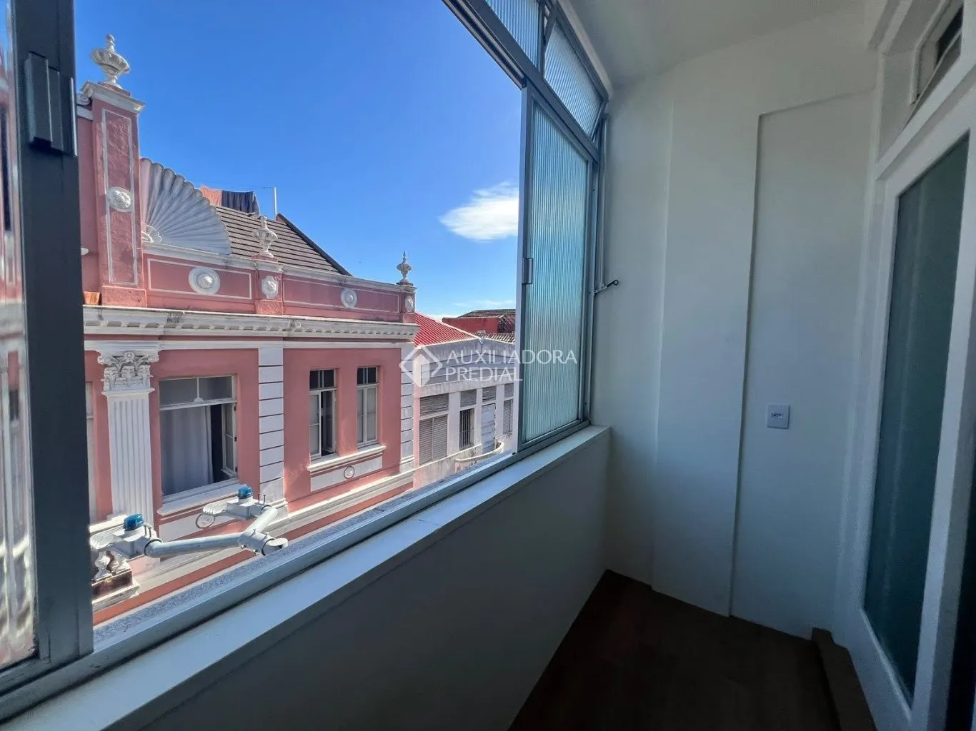 2-bedroom apartment with 2 bathrooms and 59 m² — photo 22