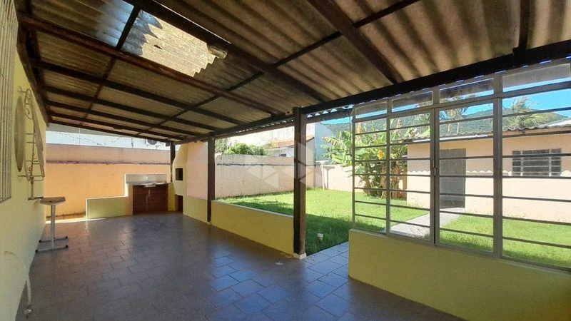 Casa de 3 dormitorios con balcón gourmet en Florianópolis — photo 10