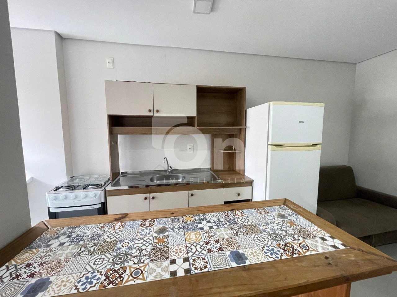 One-bedroom apartment in a building with a coworking space — photo 9