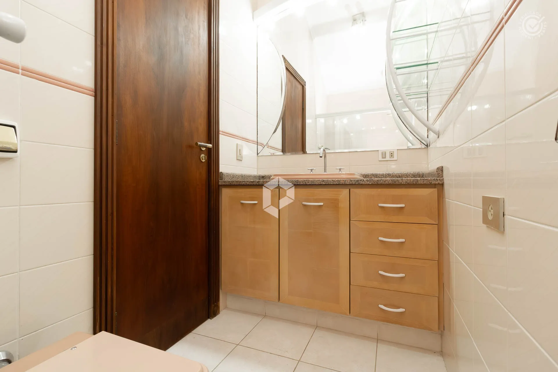 Furnished house with 3 bedrooms and a gas kitchen — photo 17