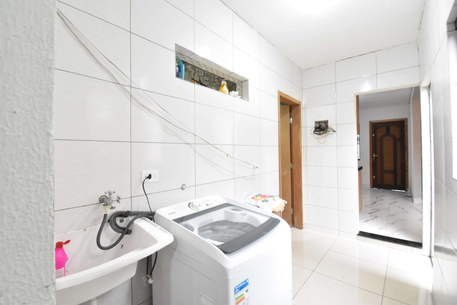 3-bedroom house with 2 bathrooms and open parking — photo 9
