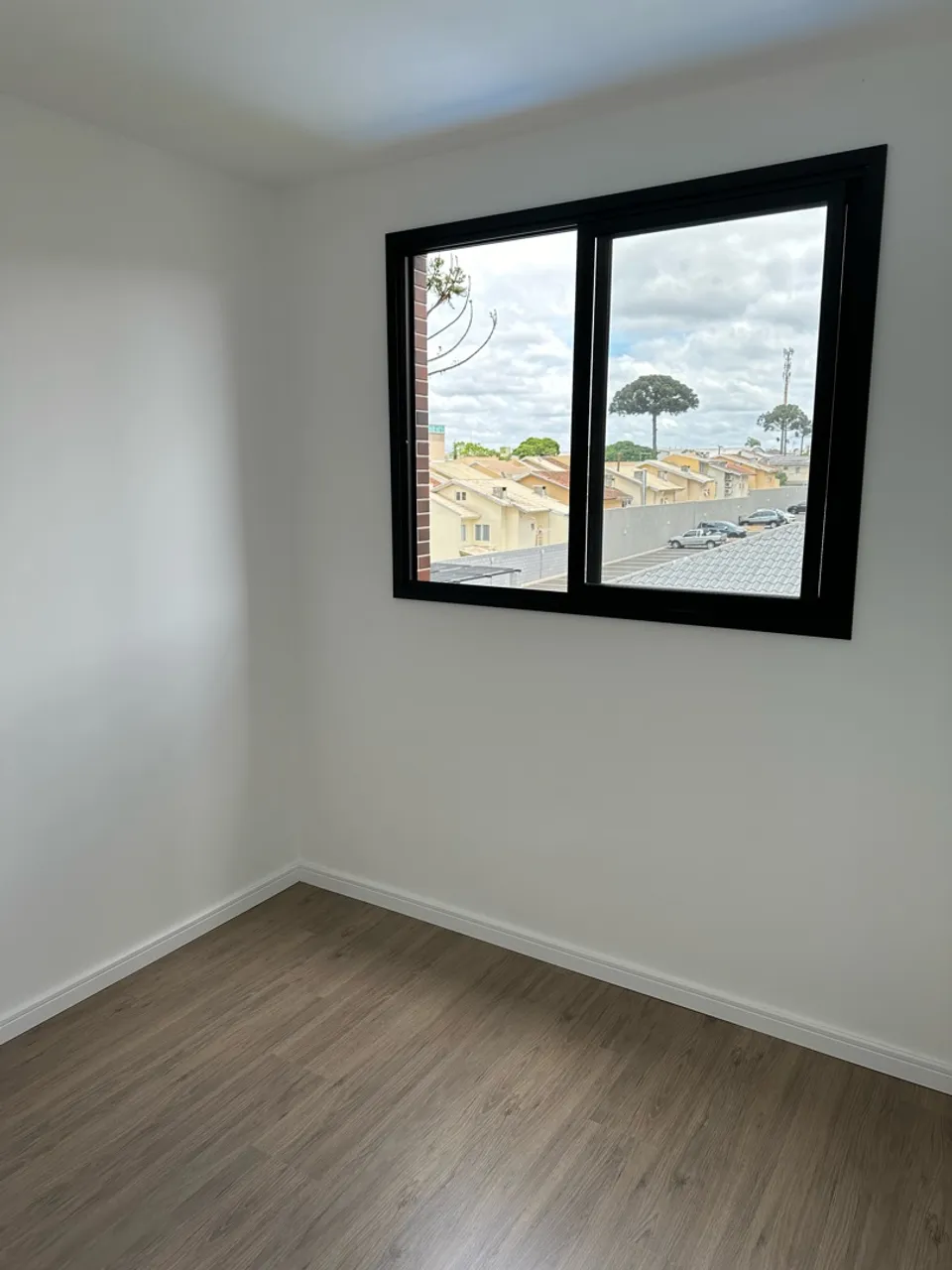 2-bedroom apartment with a home office