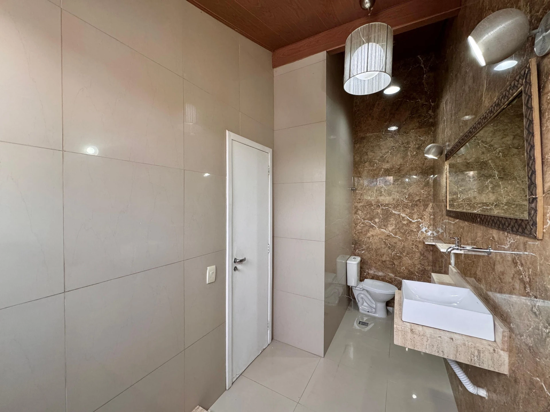 4-bedroom apartment with balcony and private BBQ grill — photo 28