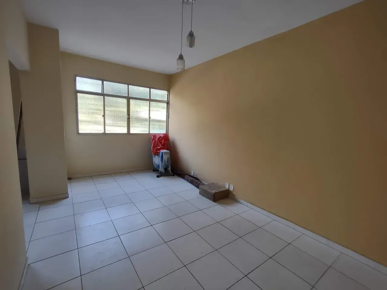 Apartamento sin amueblar con cocina cerrada y muebles — photo 6