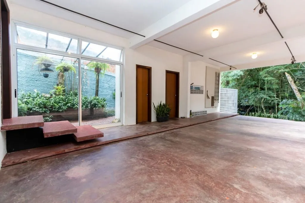 Casa industrial sin amueblar con 3 dormitorios y 890 m² — photo 13
