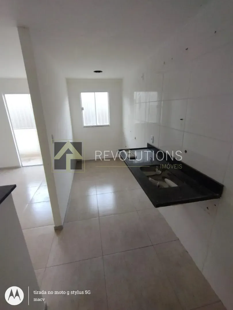 2-bedroom apartment with balcony and laundry area — photo 23