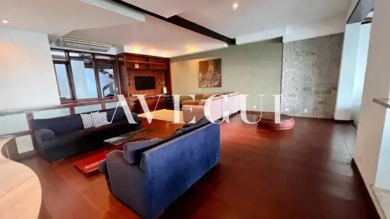 House with 5 bedrooms and closed kitchen, 700 m² — photo 3