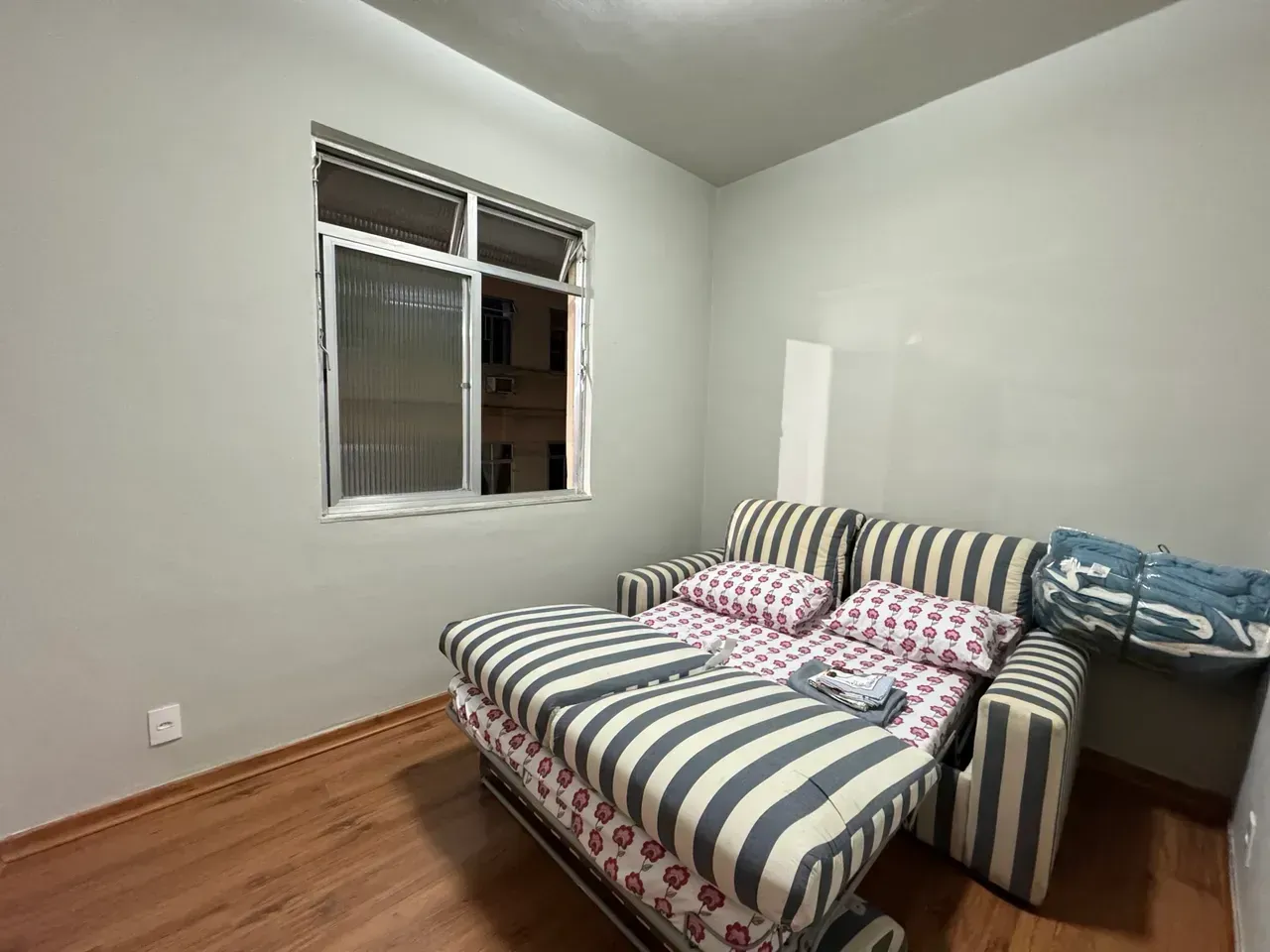 Furnished 1-bedroom apartment with a gas stove — photo 10