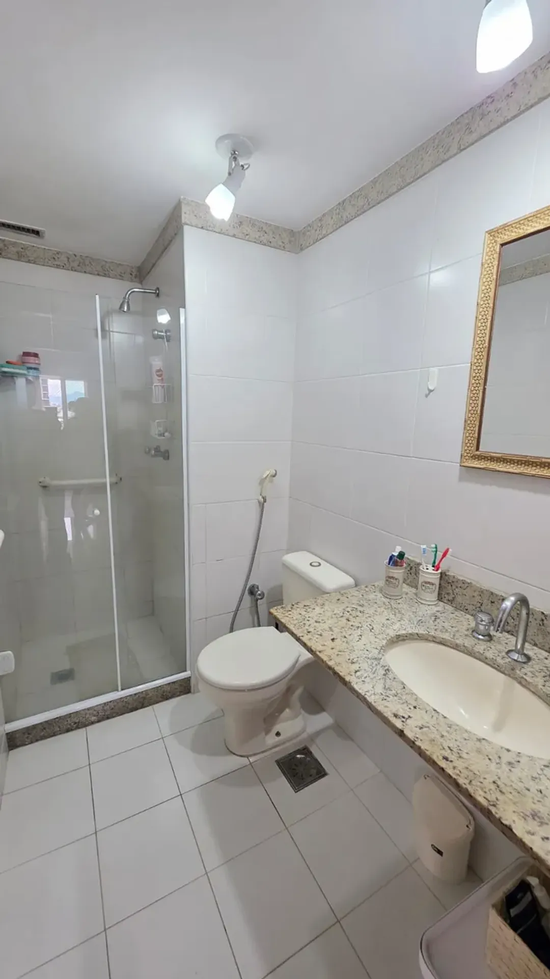 Apartamento mobiliado com 2 quartos e 3 banheiros — photo 22