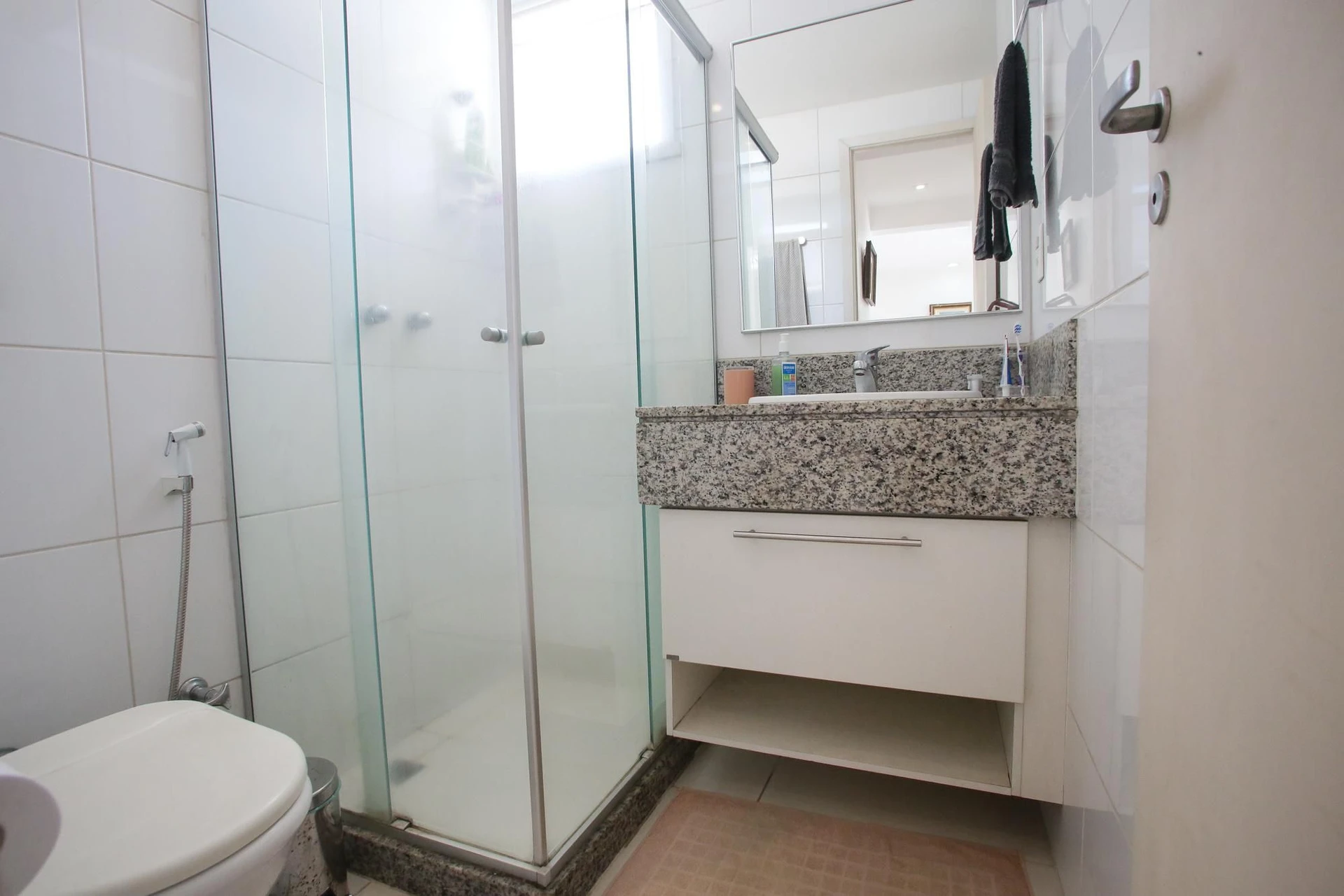 Apartamento mobiliado: 4 quartos, 4 banheiros e 2 vagas — photo 32