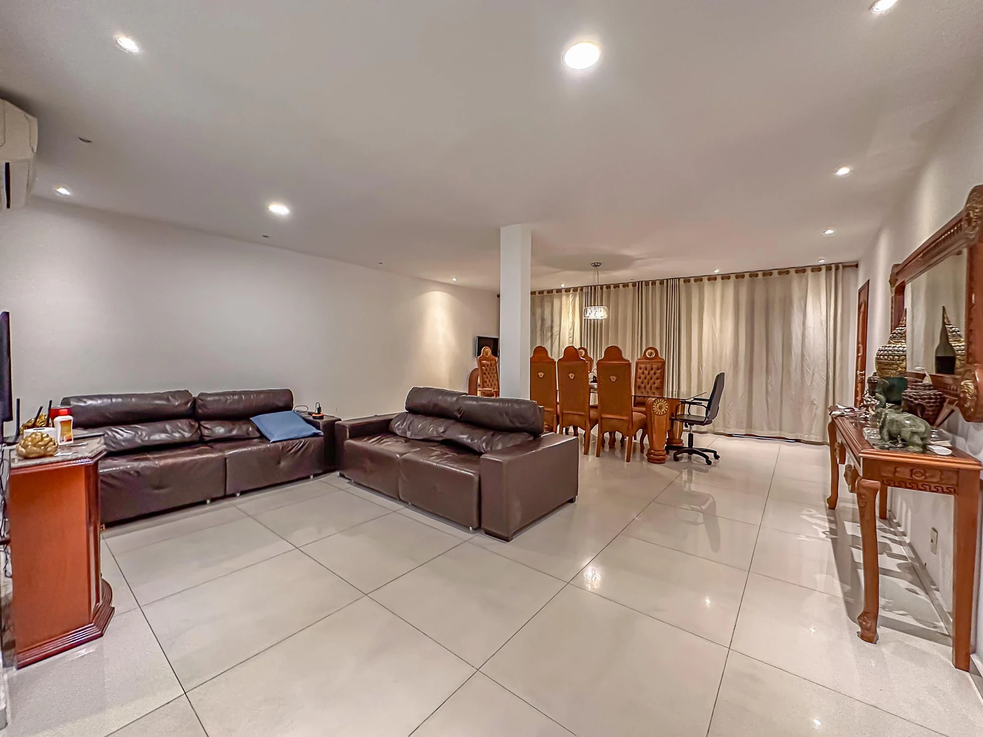 Casa mobiliada com 3 quartos e máquina de lavar