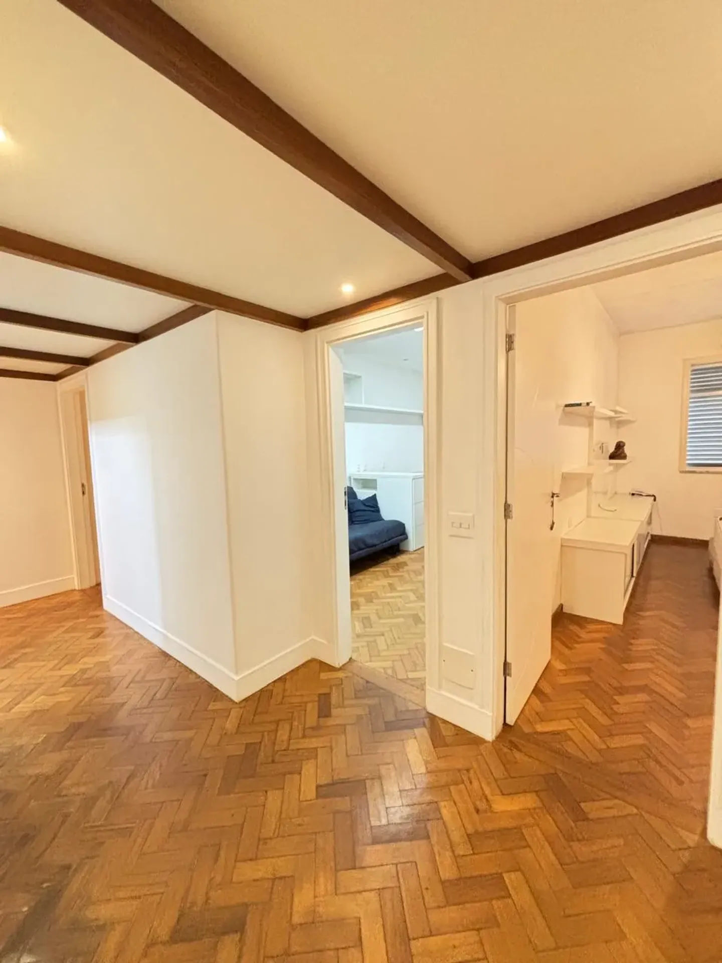 Apartamento sem mobília com ar-condicionado e 4 quartos — photo 9