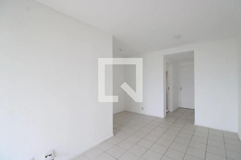 Balcony with a grill in a 3-bedroom apartment, 74 m² — photo 23