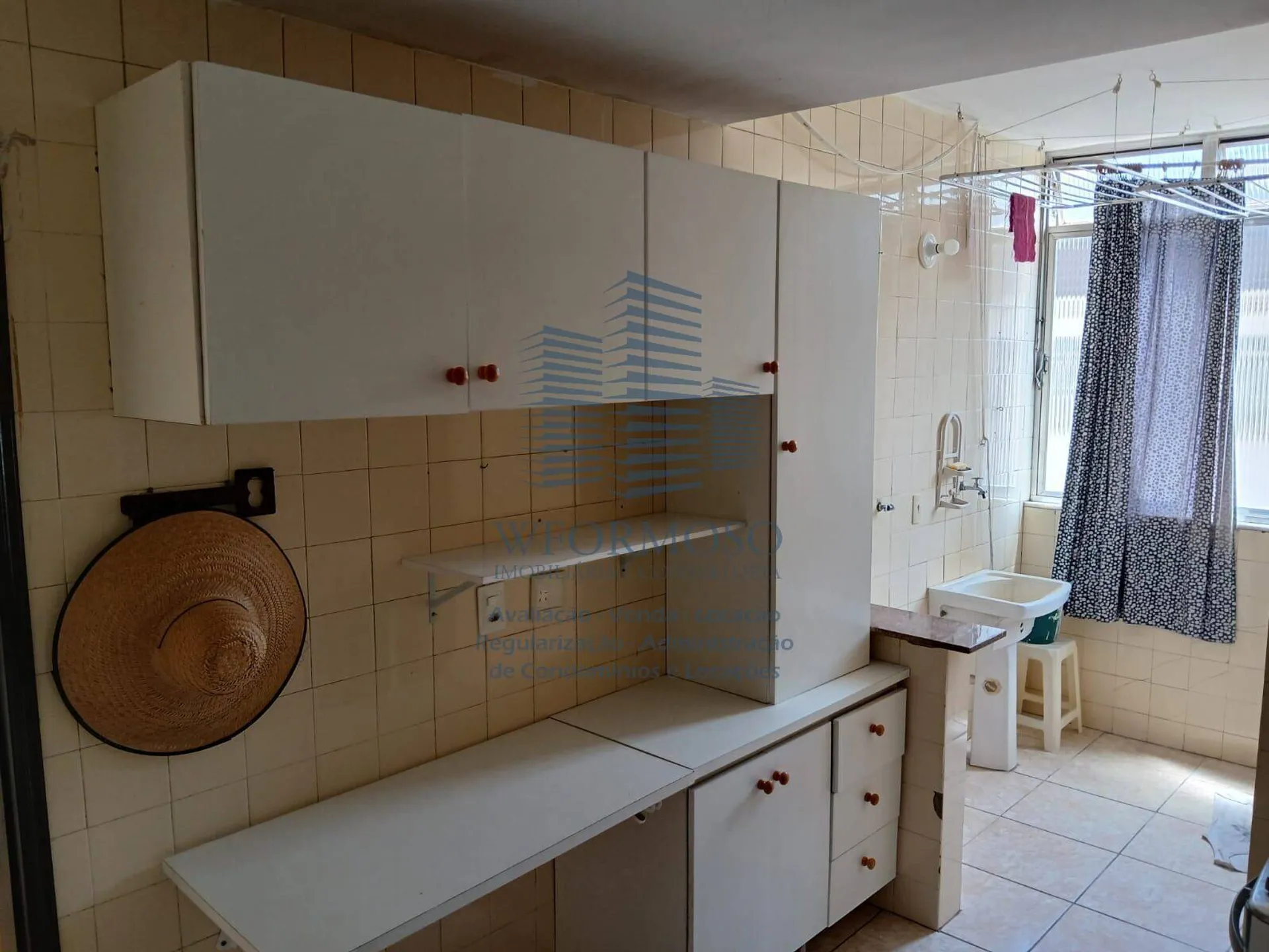 2-bedroom apartment in a building with a gym — photo 2