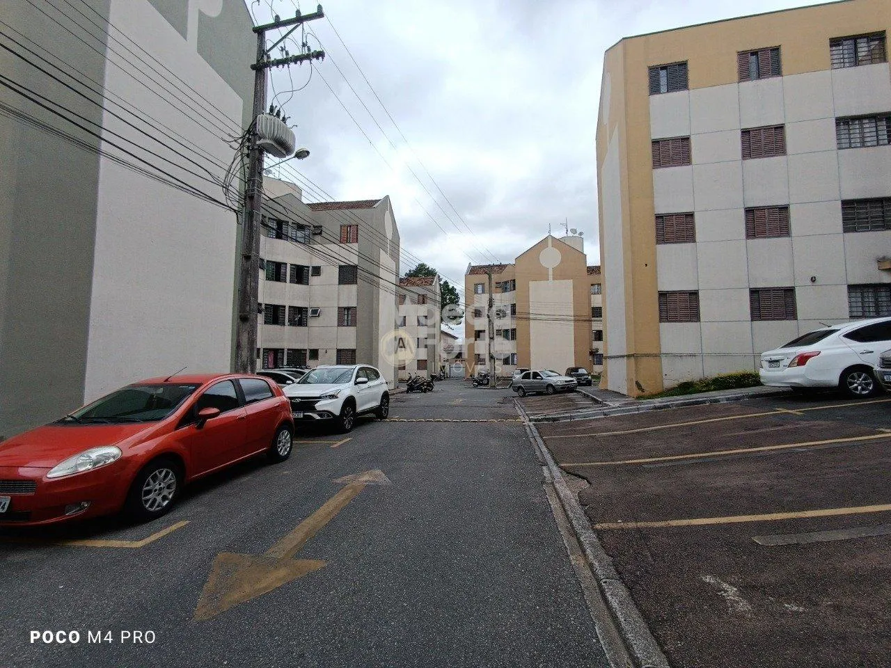 3-bedroom apartment with wood or laminate floors in Curitiba — photo 27