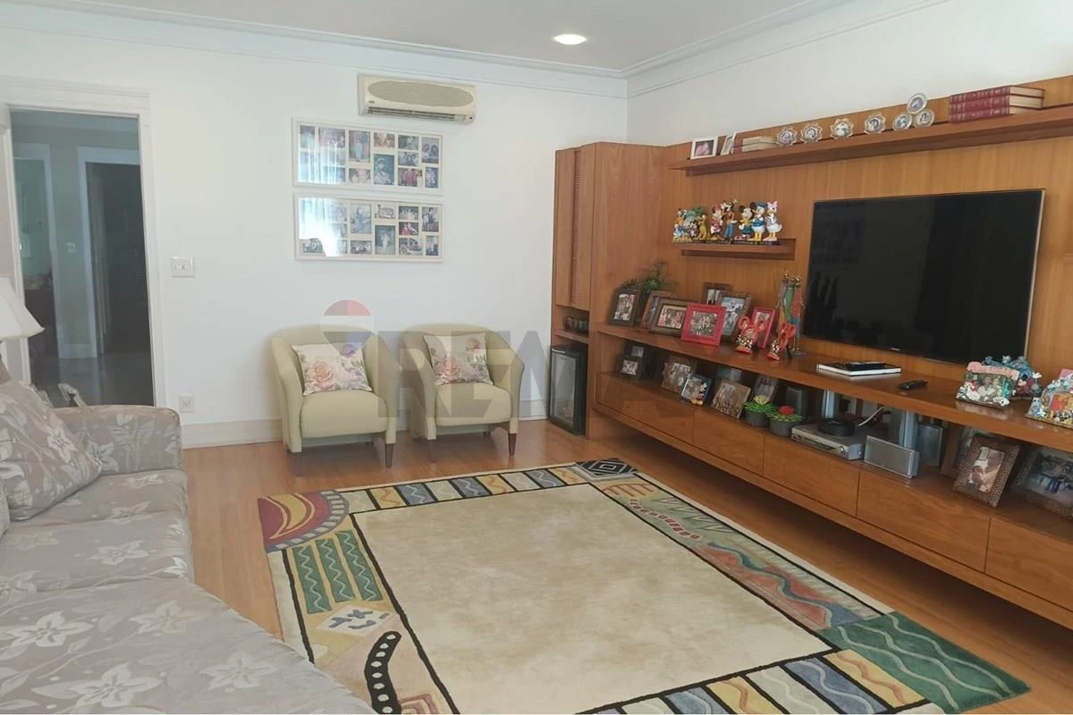 Furnished house with private garden and 5 parking spots — photo 32