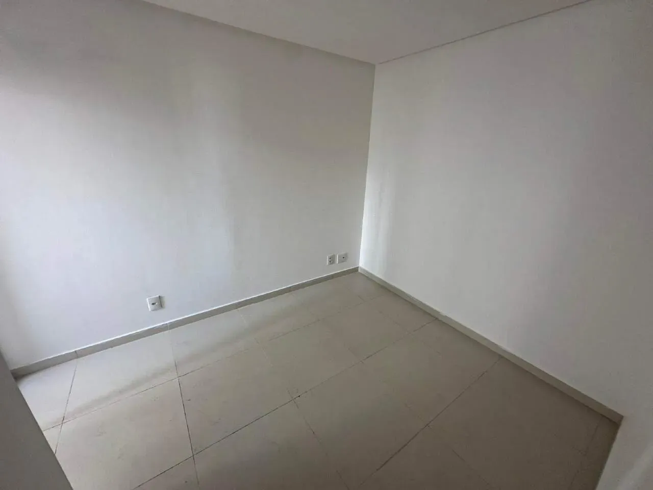 3-bedroom rental apartment with 1 suite and 2 parking — photo 7