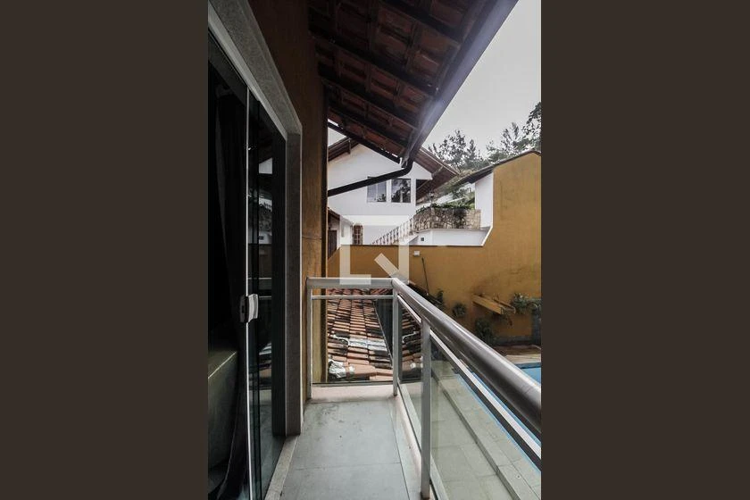 Rental house with 4 en-suite bedrooms and 606 m² — photo 10