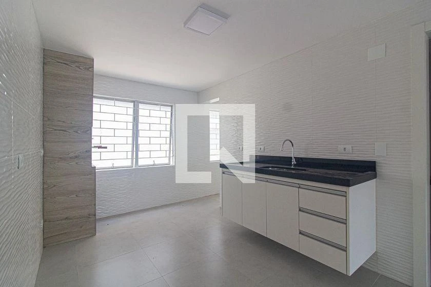 Unfurnished apartment with a private garden and 3 bedrooms — photo 24