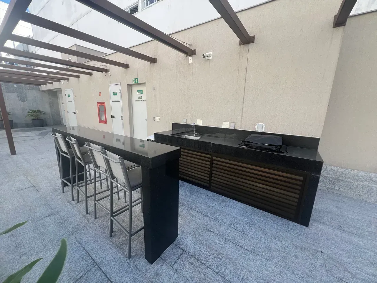 Furnished 1-bedroom apartment with separate gas kitchen — photo 14