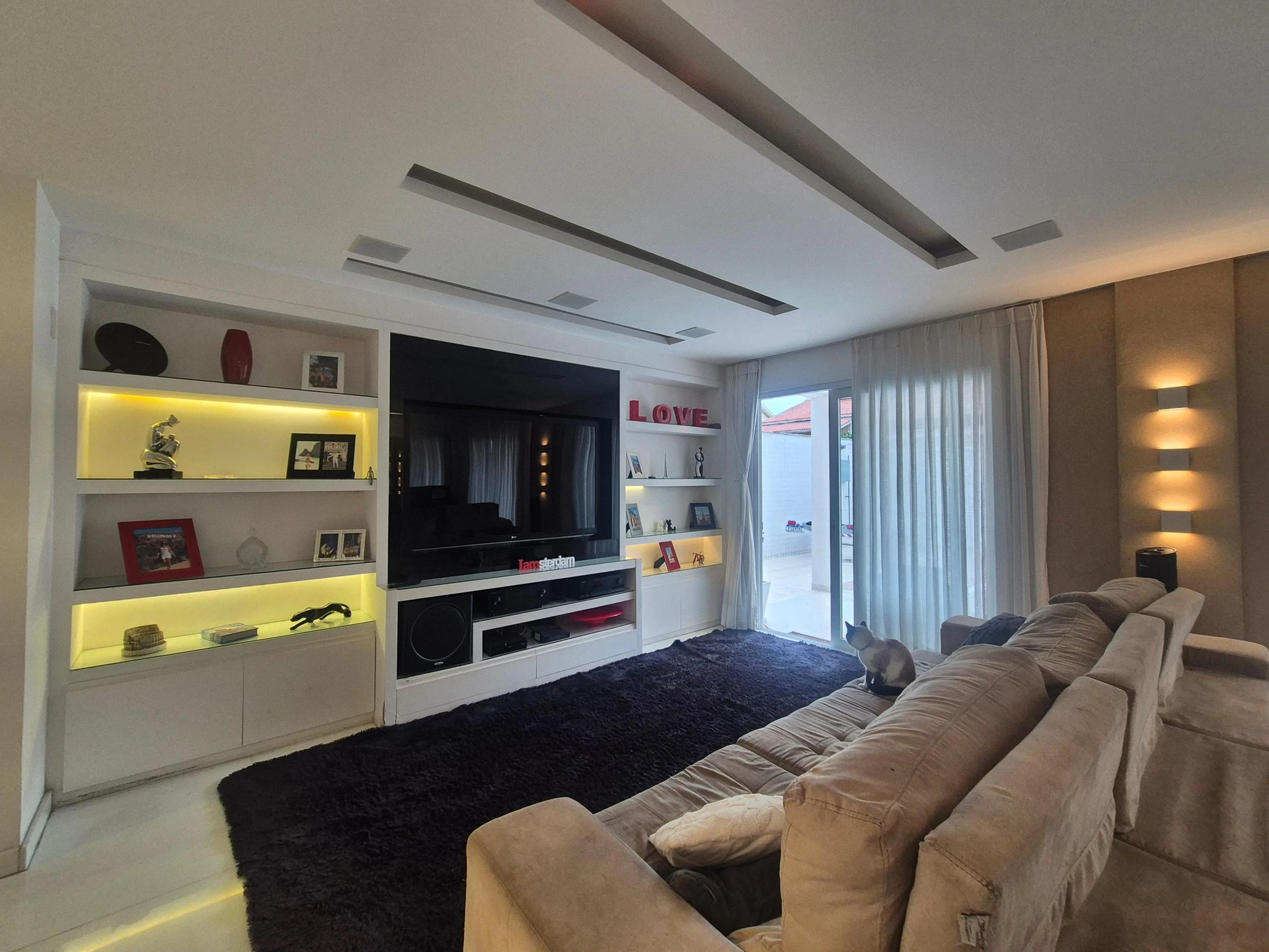 Garden in a 5-bedroom house, 400 m² — photo 5