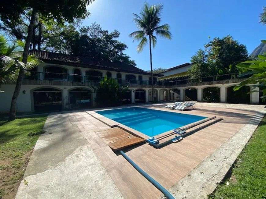 Casa de 6 quartos com 5 suítes e 8 banheiros — photo 6