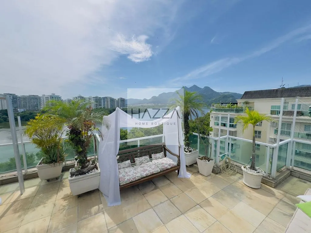 Furnished 313 m² apartment with 3 suites and private balcony — photo 36